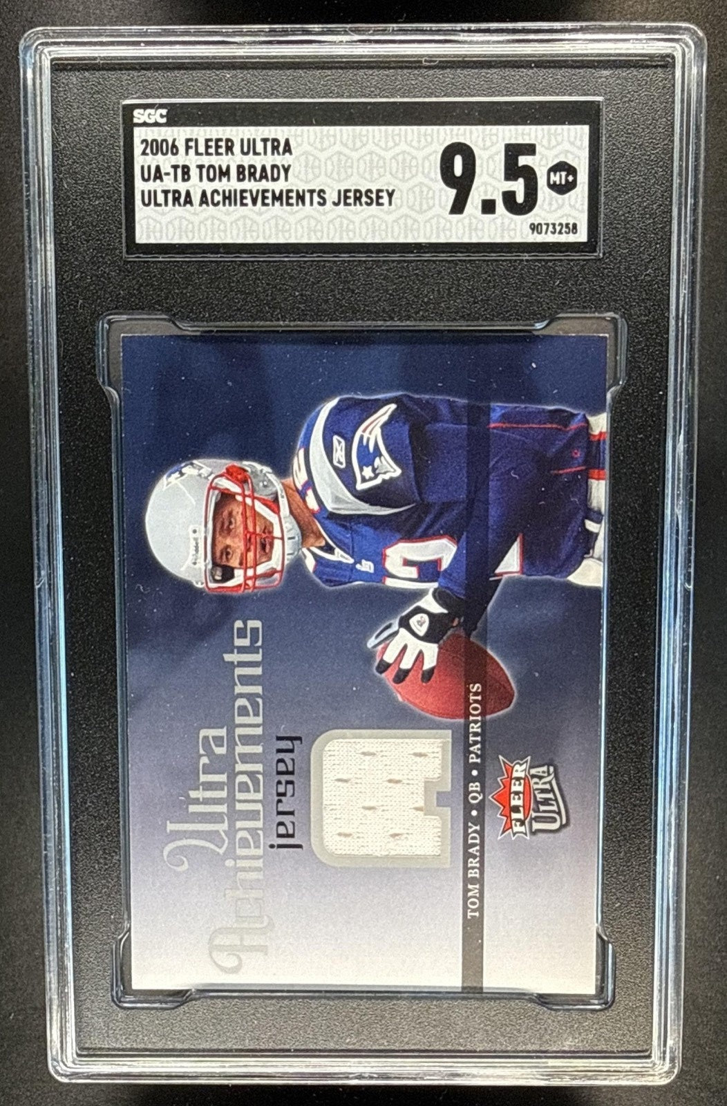 2006 FLEER ULTRA TOM BRADY #UA-TB ACHIEVEMENTS JERSEYS PATCH PATRIOTS SGC 9.5