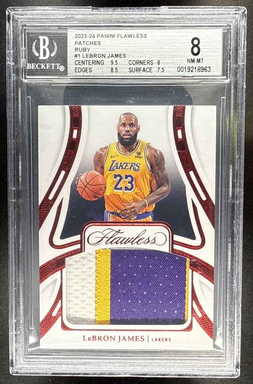 2023-24 PANINI FLAWLESS LEBRON JAMES #PAT-LBJ RUBY /15 PATCH LAKERS BGS 8